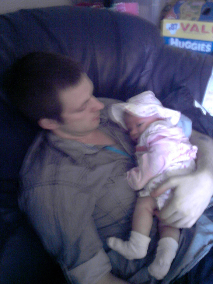 lexie having cuddles with daddy 