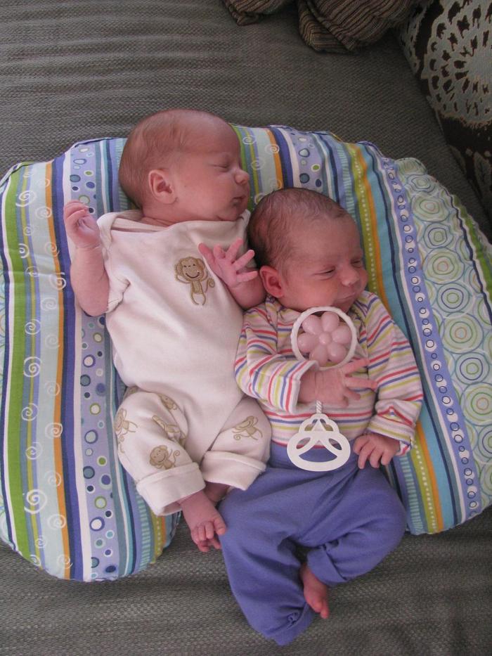 Twins at 1 month