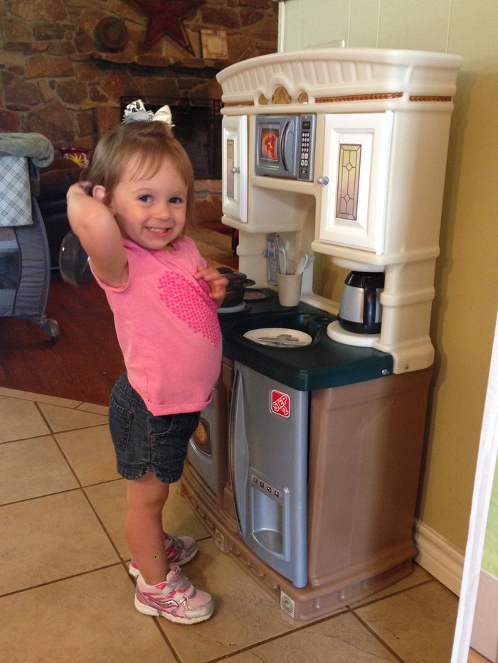 got baby girl a kitchen and she is in LOVE with it :)