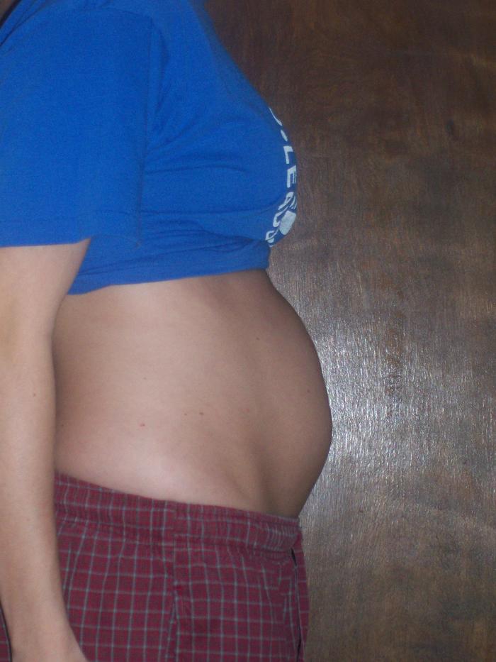 9 weeks 2 days pregnant with identical twins
