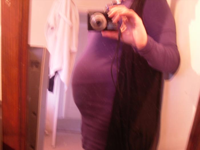 looking quite small with clothes on 27 wks.