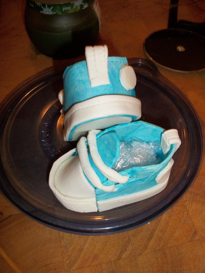 baby converse for cake!
