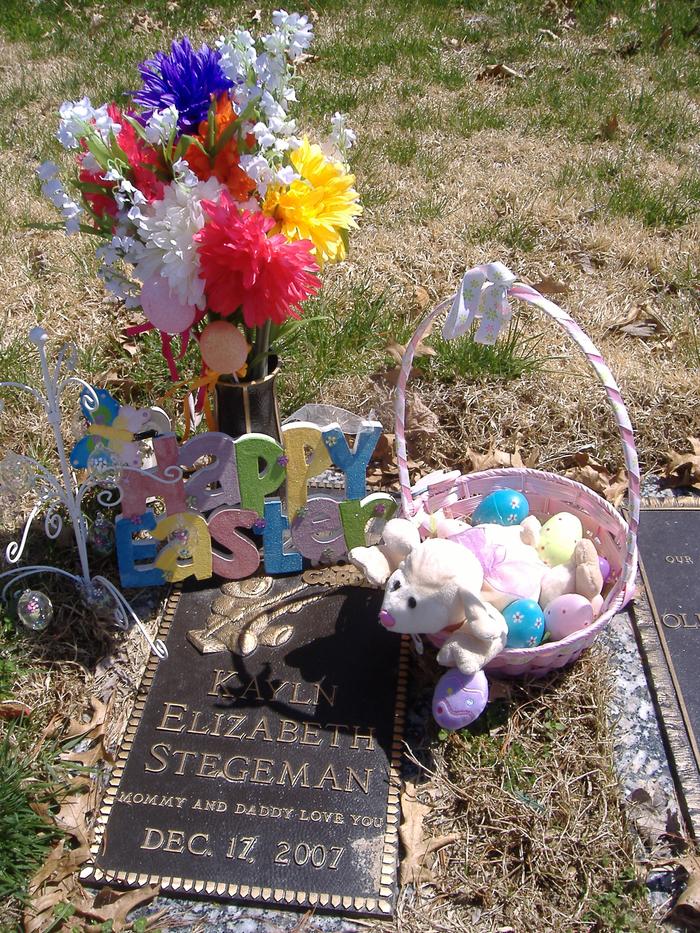 Kayln's Easter Decorations :)