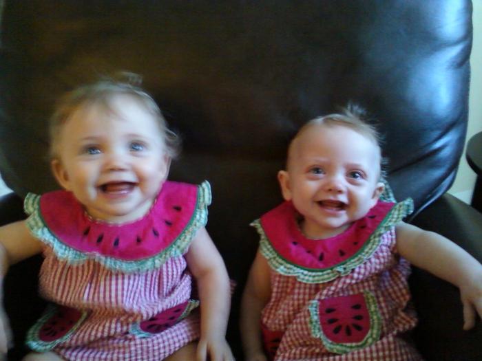 blurry pic ~ but happy babies!