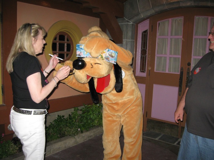 Meeting Pluto for the first time!