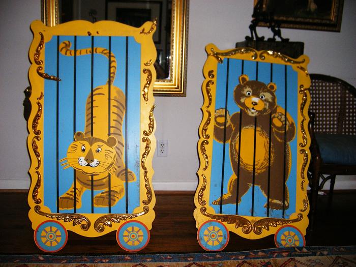 old-timey circus boards for nursery