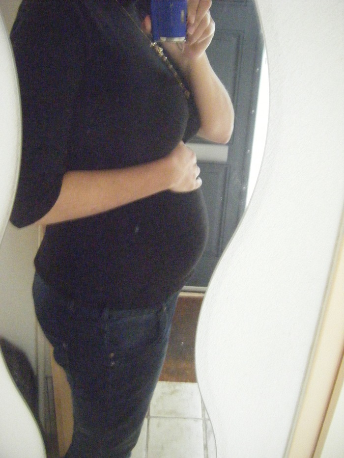 20 weeks (not months :P) 1 day. There's boy parts in there! 