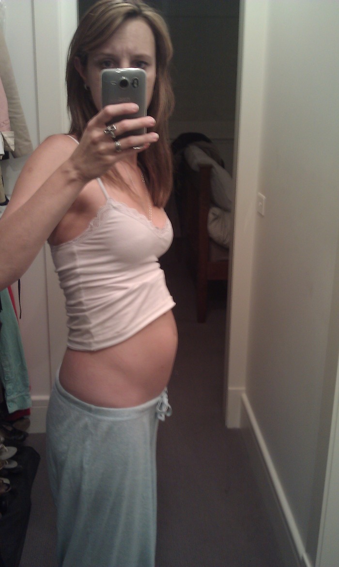 16 weeks and 6 days - My growing belly!