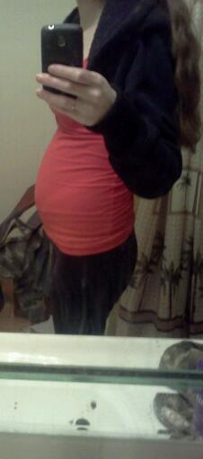 My bump at 16 weeks:)
