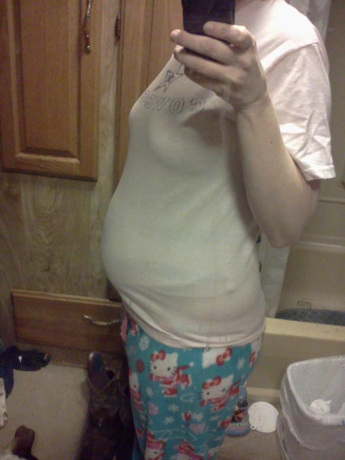 19 Wks Side View!! Def. A Baby Bump!