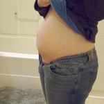 13w4or5d 2-7-2012   does my stomach look bigger from last week??