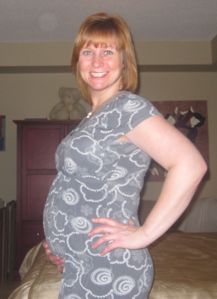 14 weeks 2 days...it was the end of the day so I was extra big from bloating!