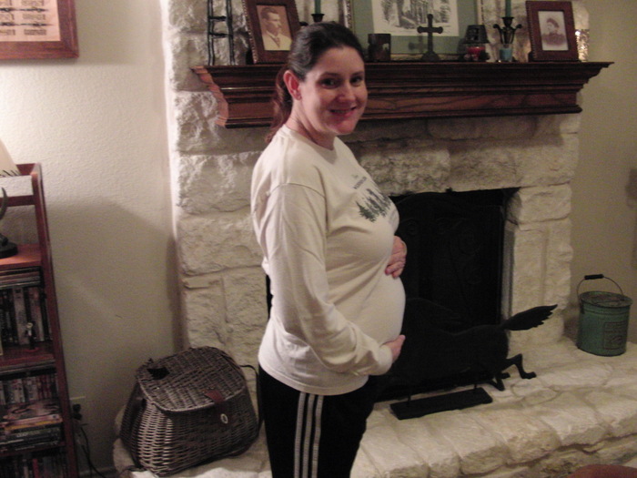 My baby bump today at 22 weeks:-)