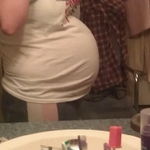 35wks def getting massive lol she is all upfront today thats for sure