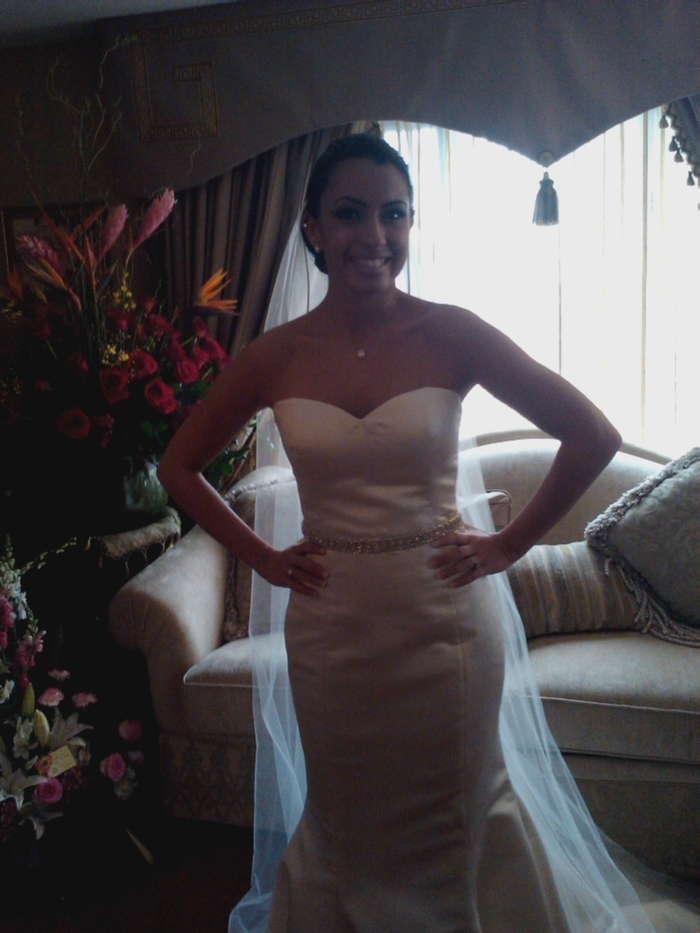 Can't believe my gorgeous cousin just got married <3
