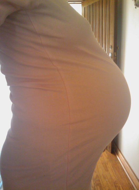 33 weeks pregnant with my Twincesses, two weeks before their birth