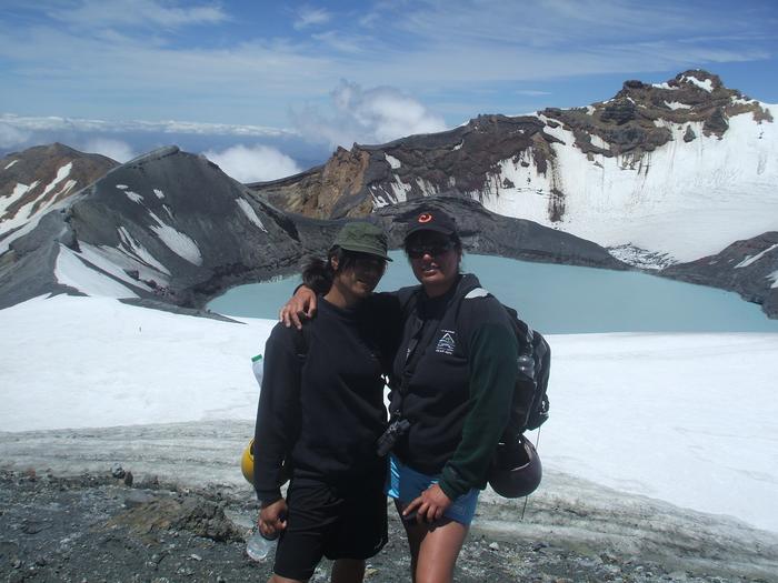 Jordana & I: Mt Ruapehu '09
