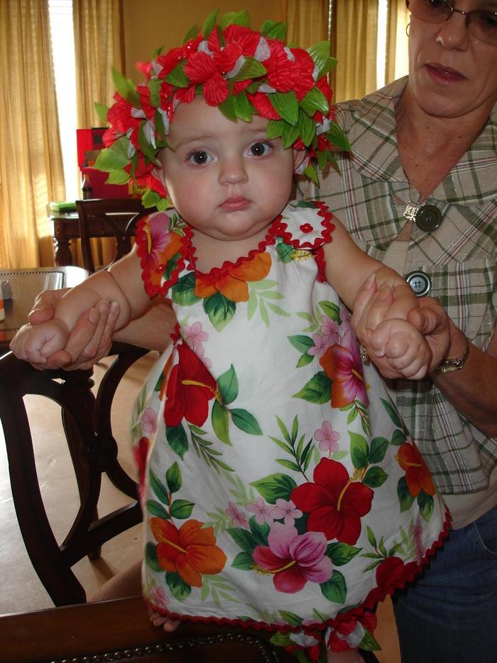 I made this hawaiin dress for Bresa's 1st Pageant