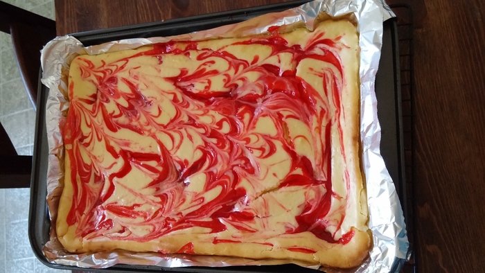 My latest baking....strawberry swirl cheesecake