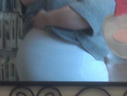 22 weeks and giant! I just ate too, lol