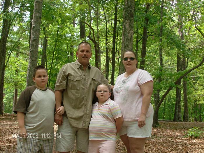 family pinic at the state park